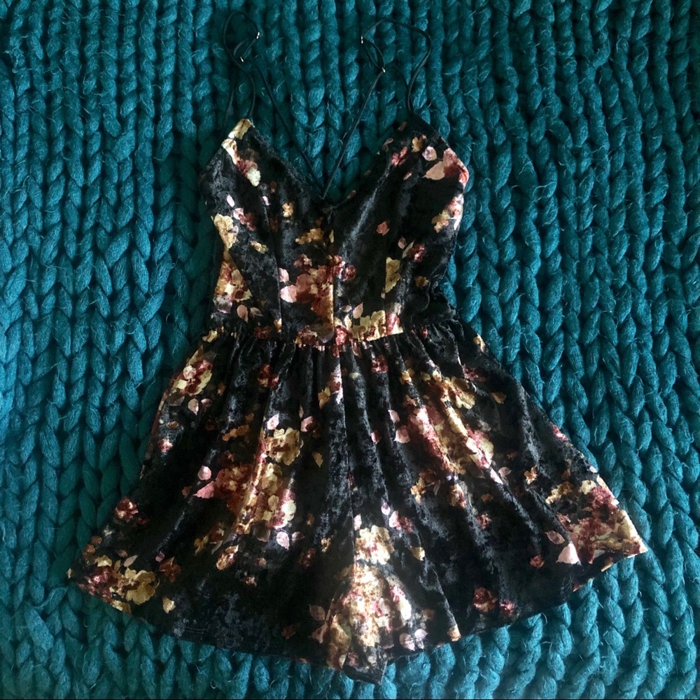 Floral velvet romper OWO